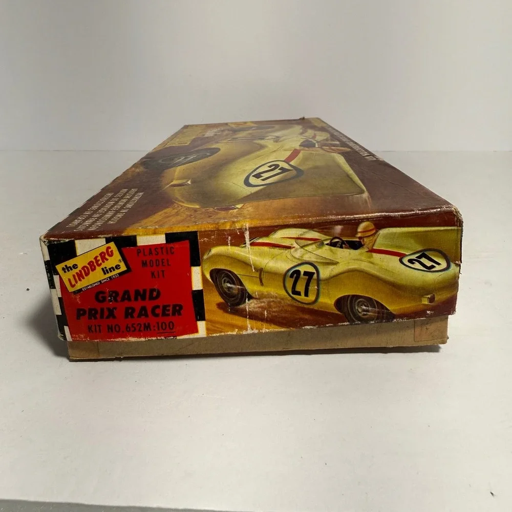 Lindberg Grand Prix Racer Motorized Plastic Model Kit Kit No. 652M-100